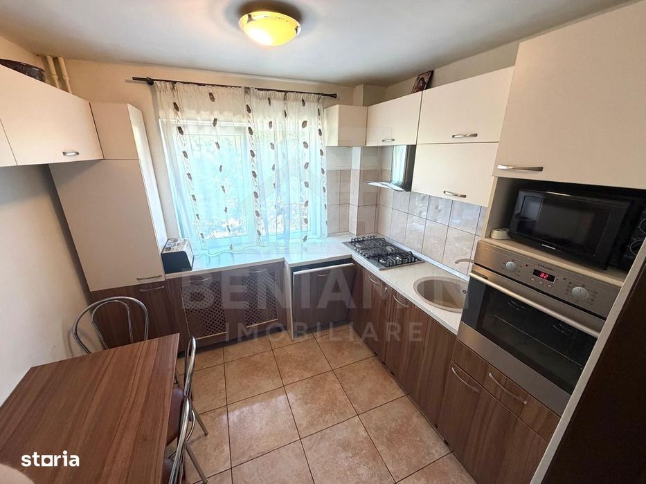 Apartament 3 camere Rovine Profi Etaj 1 66mp teava de gaze
