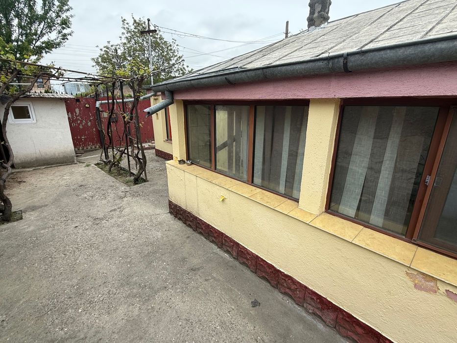 De vânzare casă cu 3 camere, zona Chercea