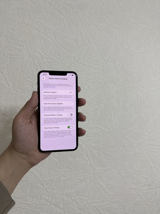 Iphone 11 pro max idael 84%