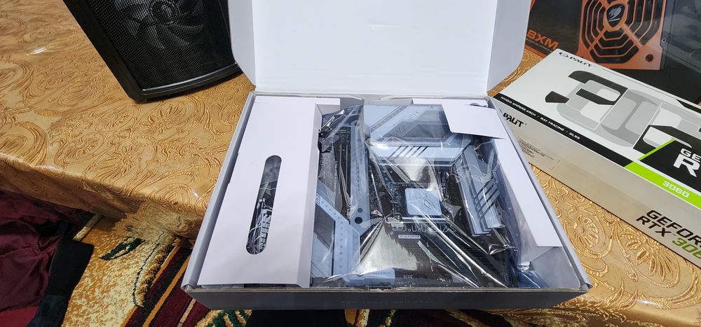 Компютер сотилади срочно пул зарур