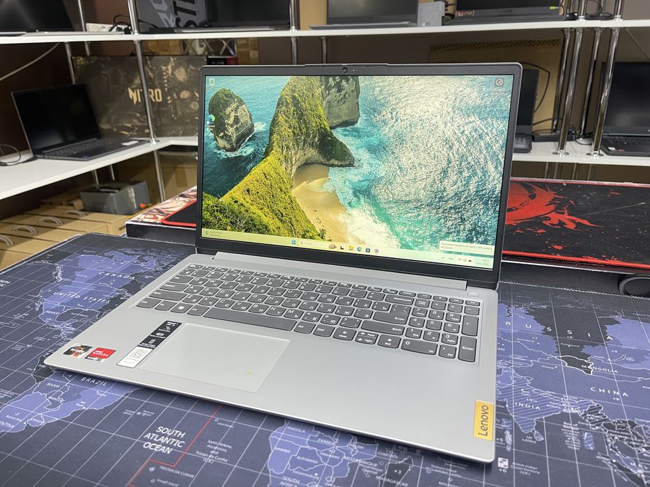 Ноутбук Lenovo IdeaPad 1 Ryzen 5-3500U/8Gb/SSD512Gb