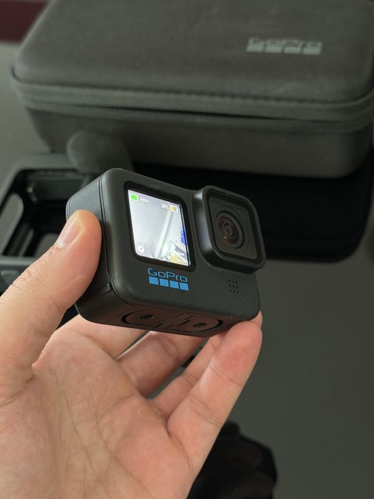 GoPro Hero 11 Black + Media Mod + Handler