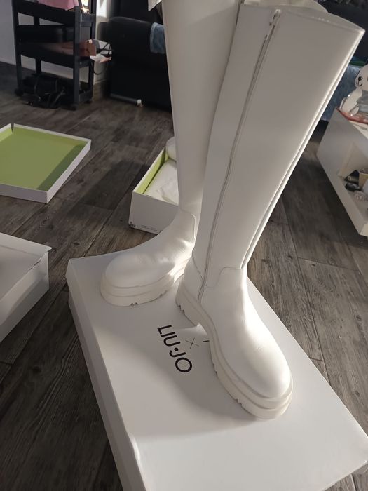 Cizme Liujo  mărimea 38 noi în cutie