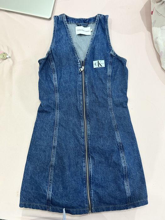 Оригинална рокля Calvin Klein