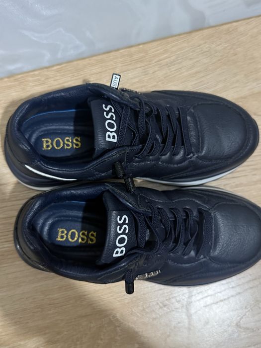 Детские кроссовки в стиле BOSS