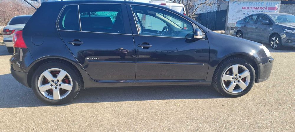 Wolkswagen Golf V 1.6 MPI-105 CP