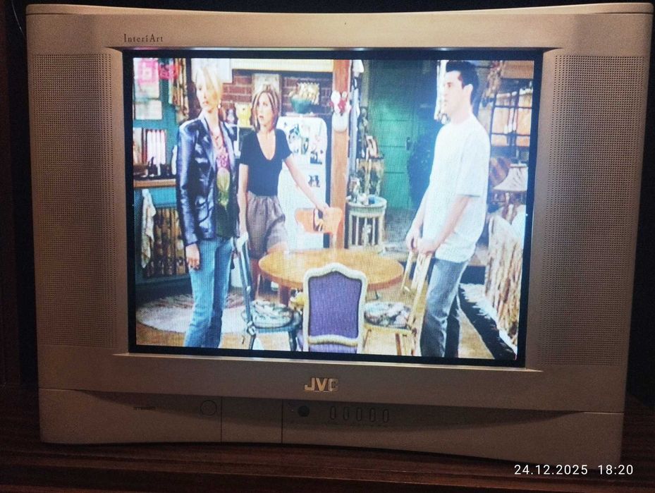 Продавам работещ телевизор JVC 21" (52см) с кинескоп. 23 евро(45 лв).