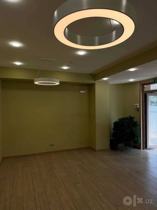 Сдаётся офисное помещение площадью 205 м² в районе Дархан