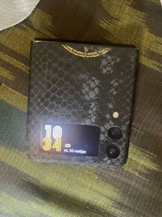 Samsung Galaxy Z flip 3 256gb