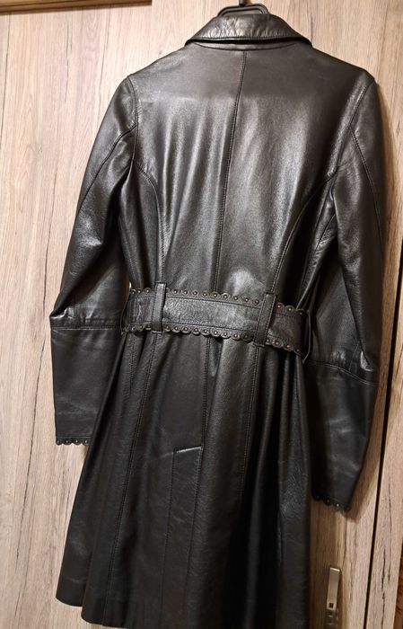 Дамско кожено манто без следи от употреба