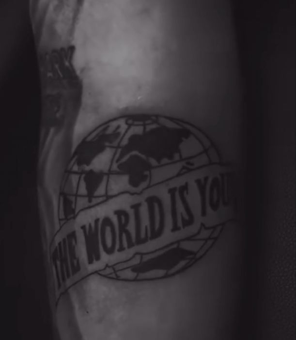 Tatuez – scrisuri & linii fine