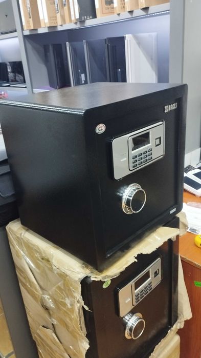 Сейф тяжёлый 38x35x30см