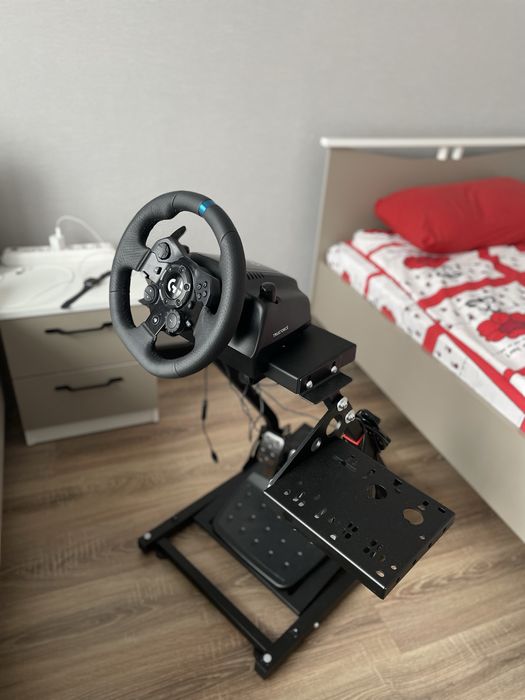 Logitech G923- игровой руль