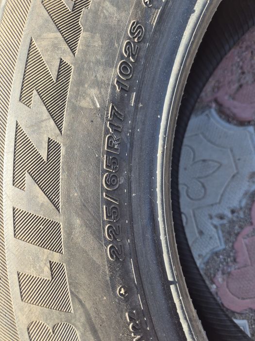Срочно продам ! 225/65 R17