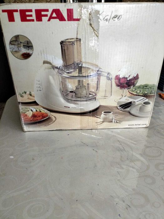 Продам электрическую овощерезку  Tefal  в отличном состоянии