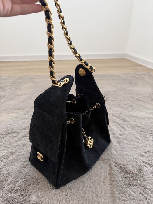 Chanel 25 , piele intoarsa