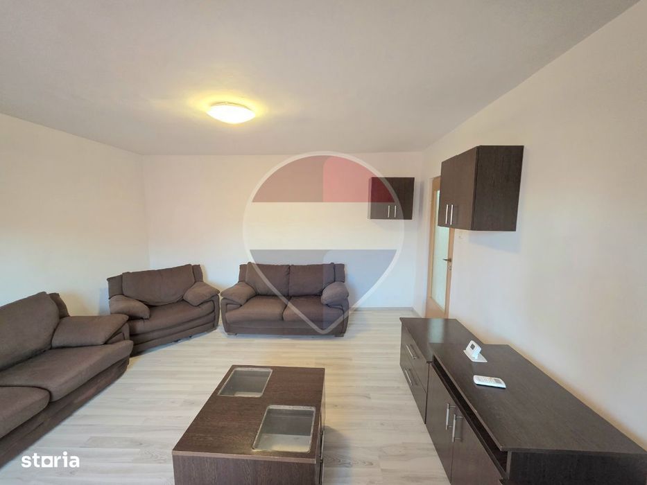 Apartament 4 camere decomandat etaj 2 centrala în zona Confectii