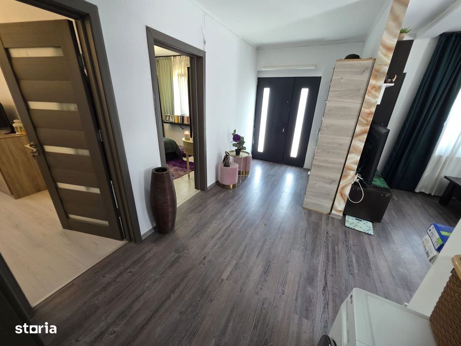 Casa Individuala - Panouri, Mobilata, Strada Asfaltata, Comision 0%