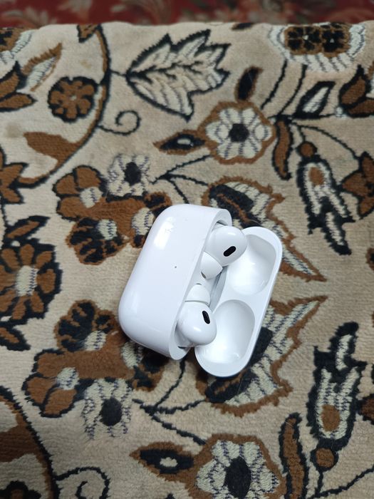 Продам AirPods pro