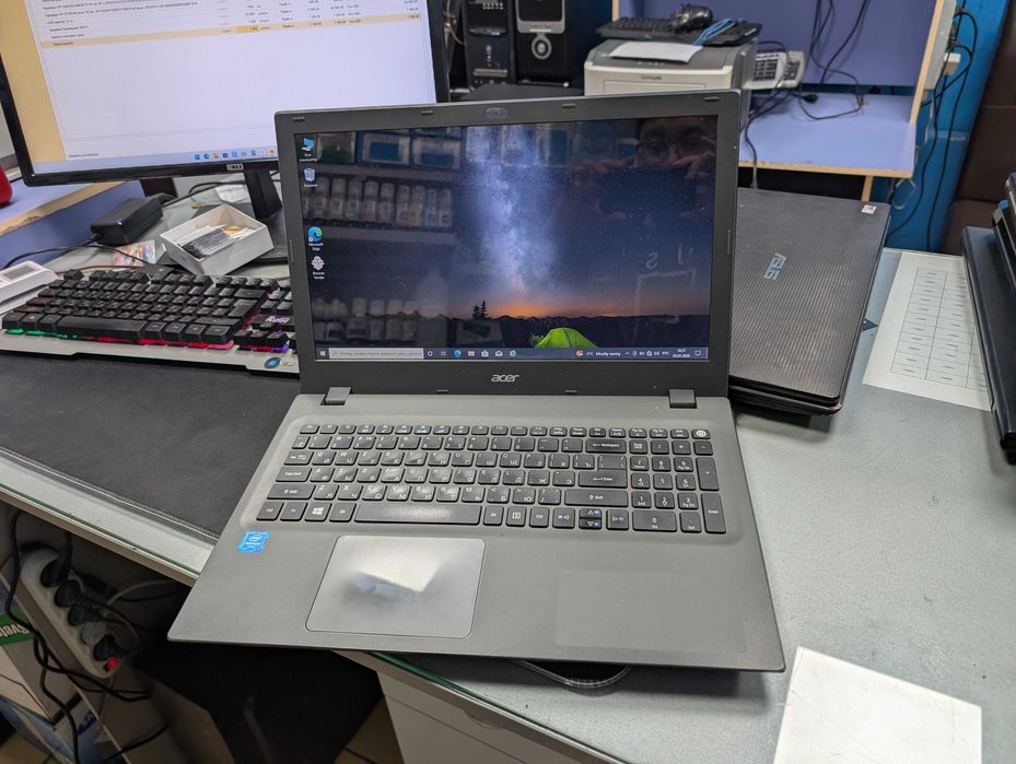 Ноутбук Acer E5 573G Pentium 3556U/4GB/120SSD/920M