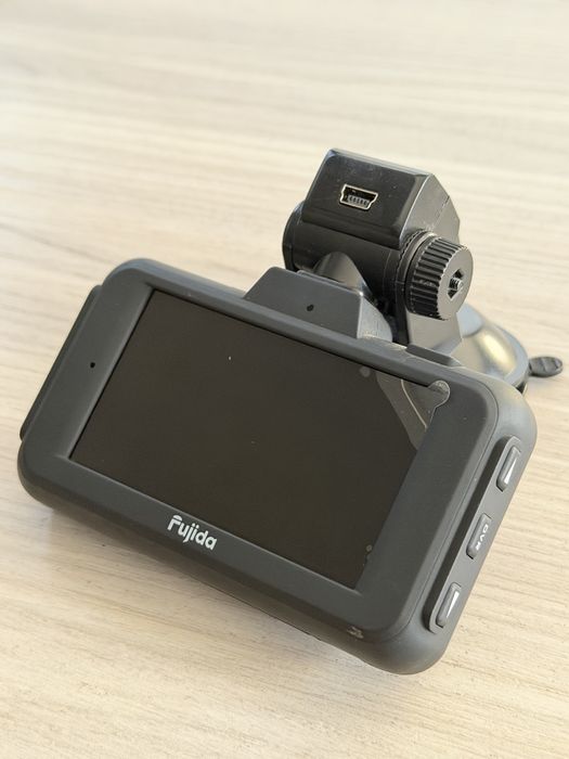 Видеорегистратор Fujida