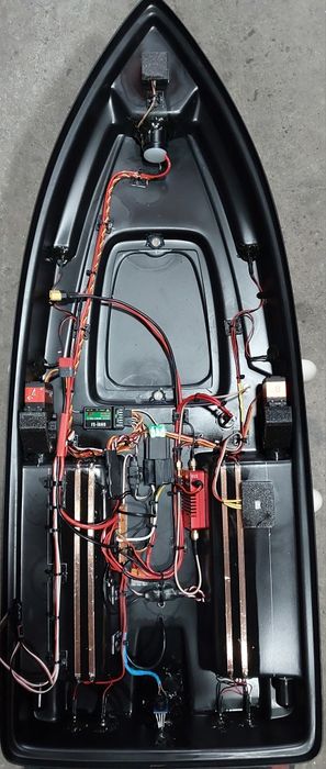 Repar confecționez la comanda bărcuțe de plantat și nadit.