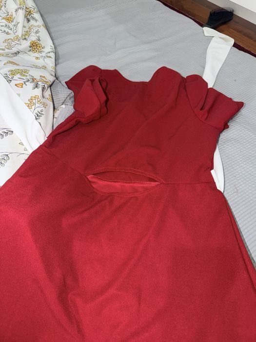 Красное платье с бантикам сзади