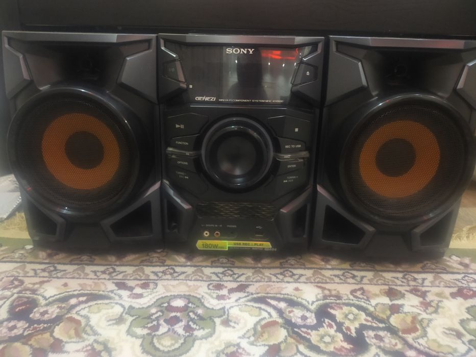 Музыкальный центр