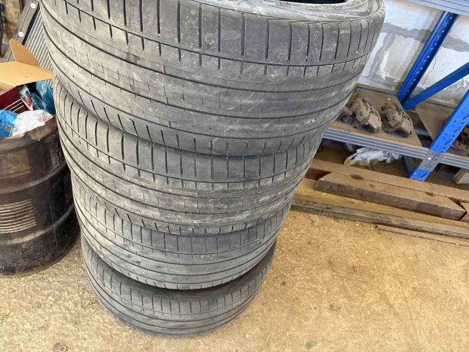 Шины 255.35r20 комплект