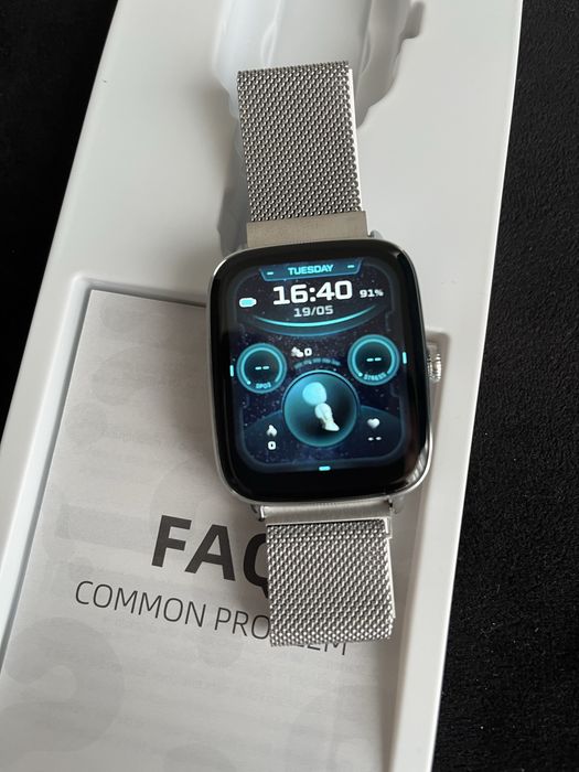 Smartwatch - cu functie de apelare si raspuns direct de pe ceas