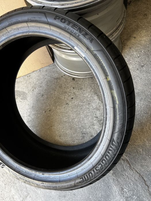 4 anvelope vara ca NOI 255/40/21 , Bridgestone , 7.4 mm