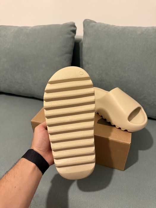 Yeezy Slide Bone Premium