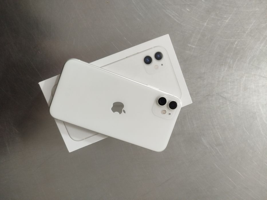 iPhone 11 64gb идеал
