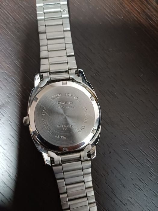 Часовник Casio quartz