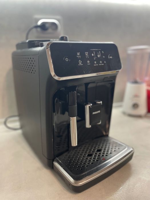 Кафеавтомат PHILIPS 2200 SERIES EP2221/40 в ГАРАНЦИЯ