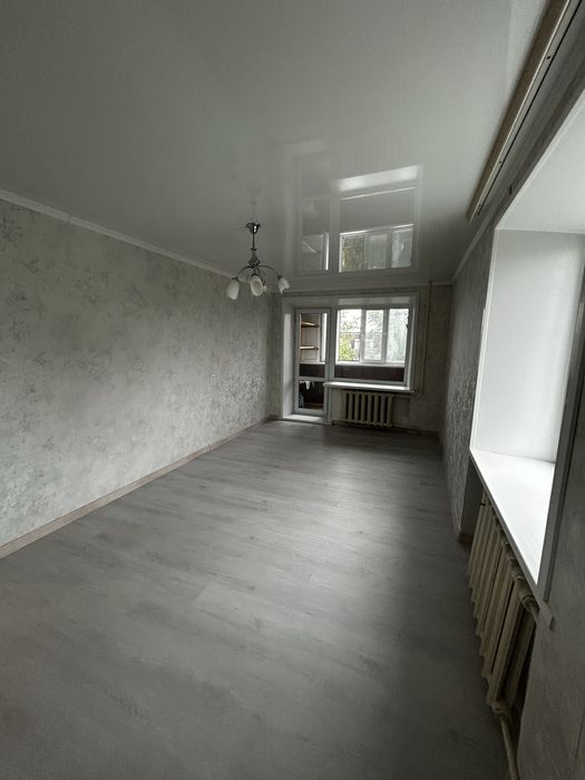 Продам трехкомнатную квартиру