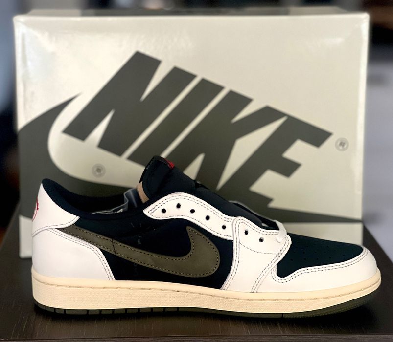 Travis Scott x Air Jordan 1 Low Reverse Olive 42.5 EU