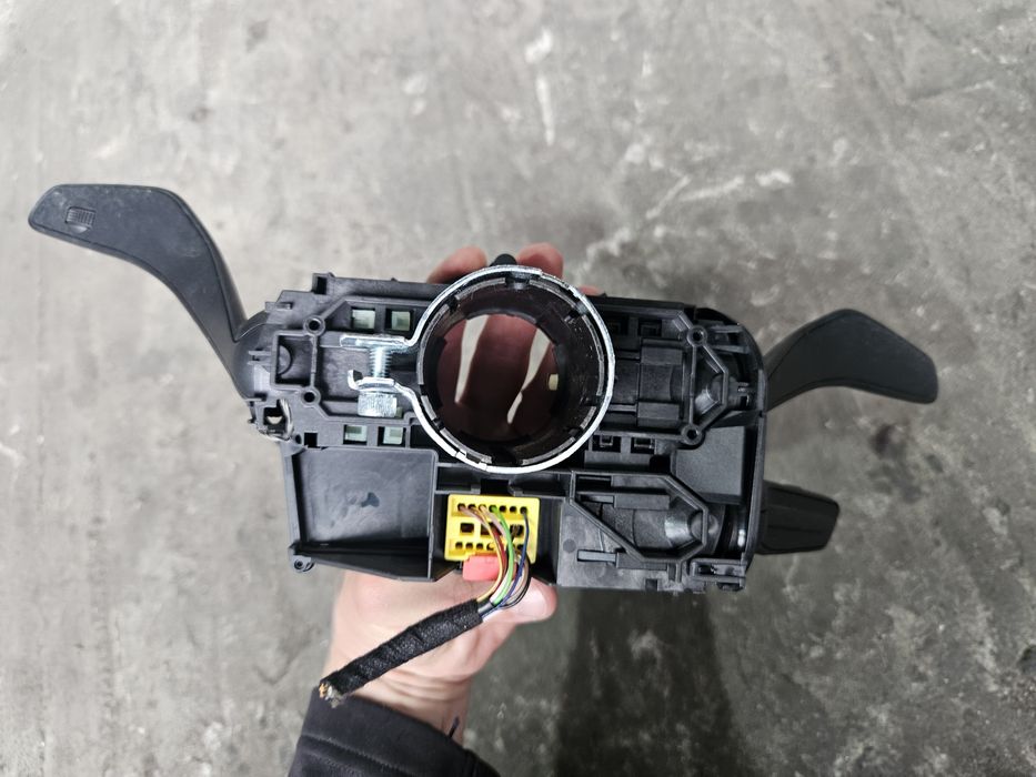 Конзола чистачки/дистроник за Audi Q7 4m