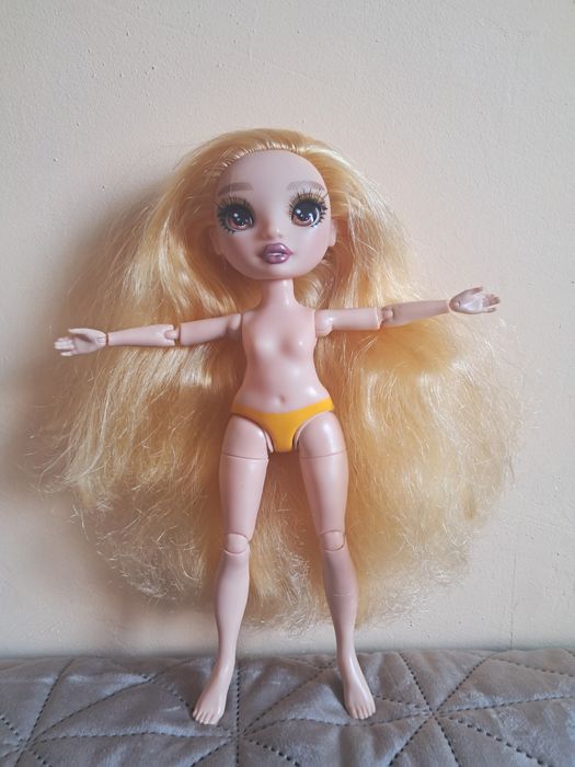 Кукли Rainbow High и дрехи