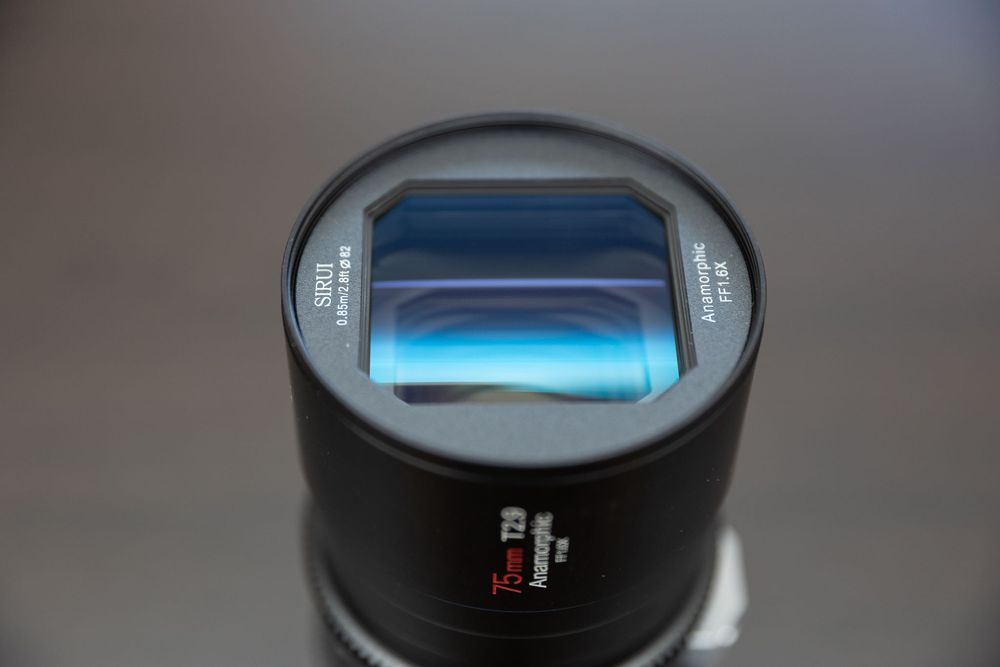 Vand obiectiv anamorphic Sirui 75mm T2.9 1.6x full frame RF mount