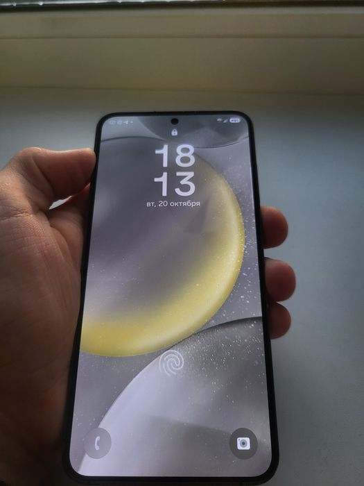 Samsung s24 256/8