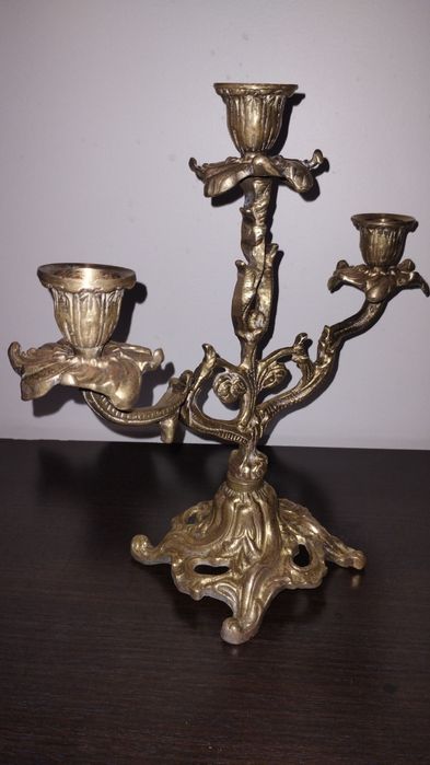 Прекрасни винтидж свещници с красиви орнаменти. Месинг.