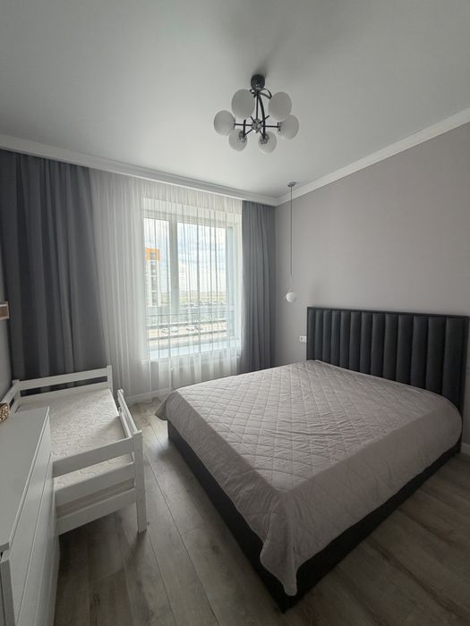 Продам детскую кроватку из березы