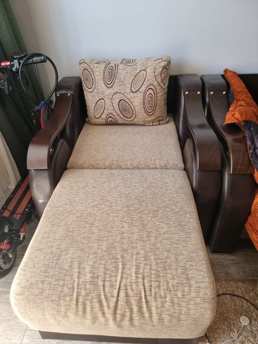 2 fotolii cu lada, stare ff bună.