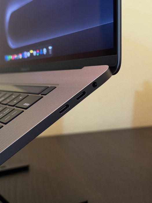 Macbook Pro 16 2019 | i7, 16GB RAM, 512GB SSD Ploiesti • OLX.ro