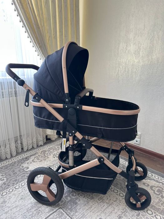Детская коляска в отличном состояний
