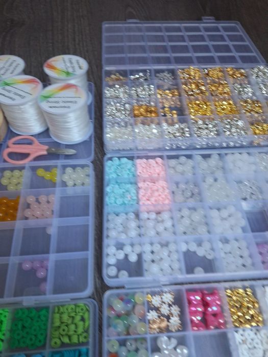 Materiale confectionat bratari