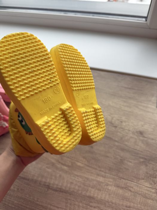 Продам детские сапожки