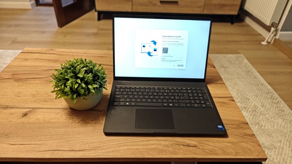 Laptop Dell Pro16 PC16250