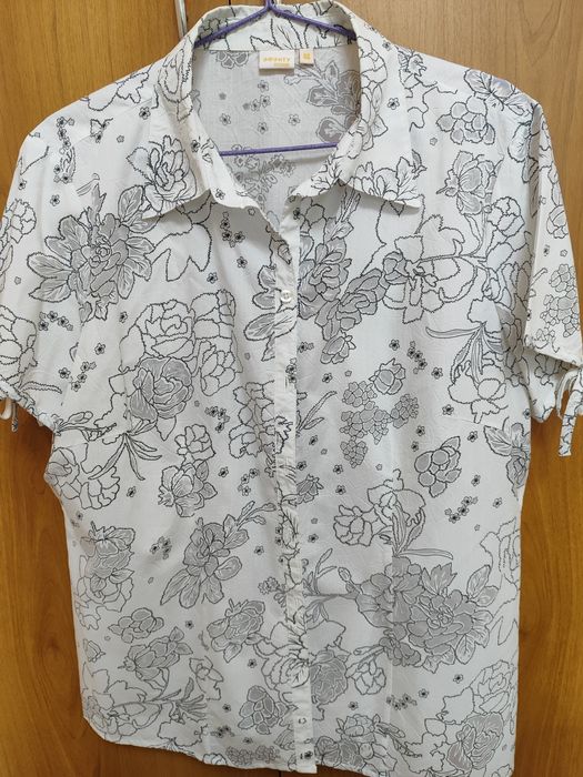 Рубашки белые, пиджак